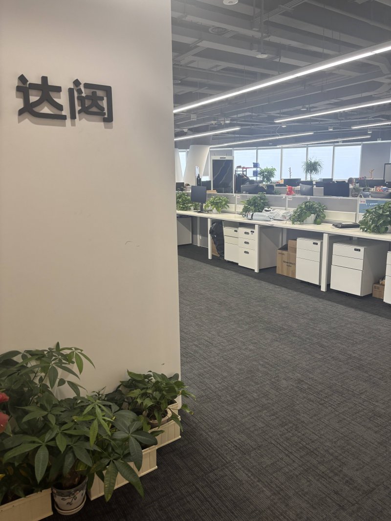 皇蔻皇冠赤霞珠：细腻芬芳，余韵悠长